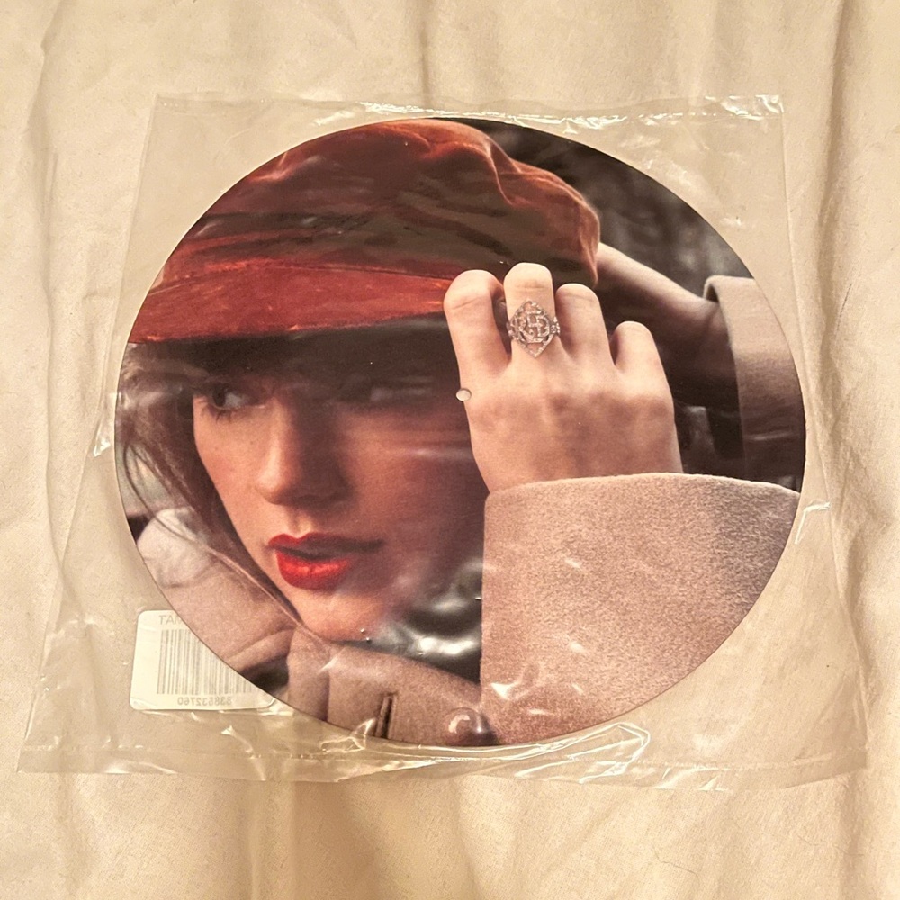 Taylor Swift slip mat Red TV Album cover turntable mat